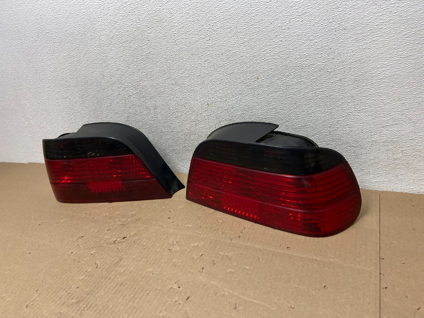 1999 to 2001 BMW E38 7-Series Left+Right Set Side Tail Light AG5898 DG1