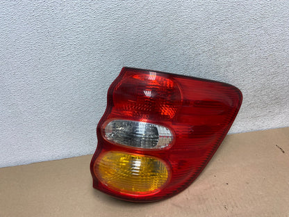 2001 to 2004 Toyota Sequoia Right Passenger Rh Side Tail Light AG6639 LK0