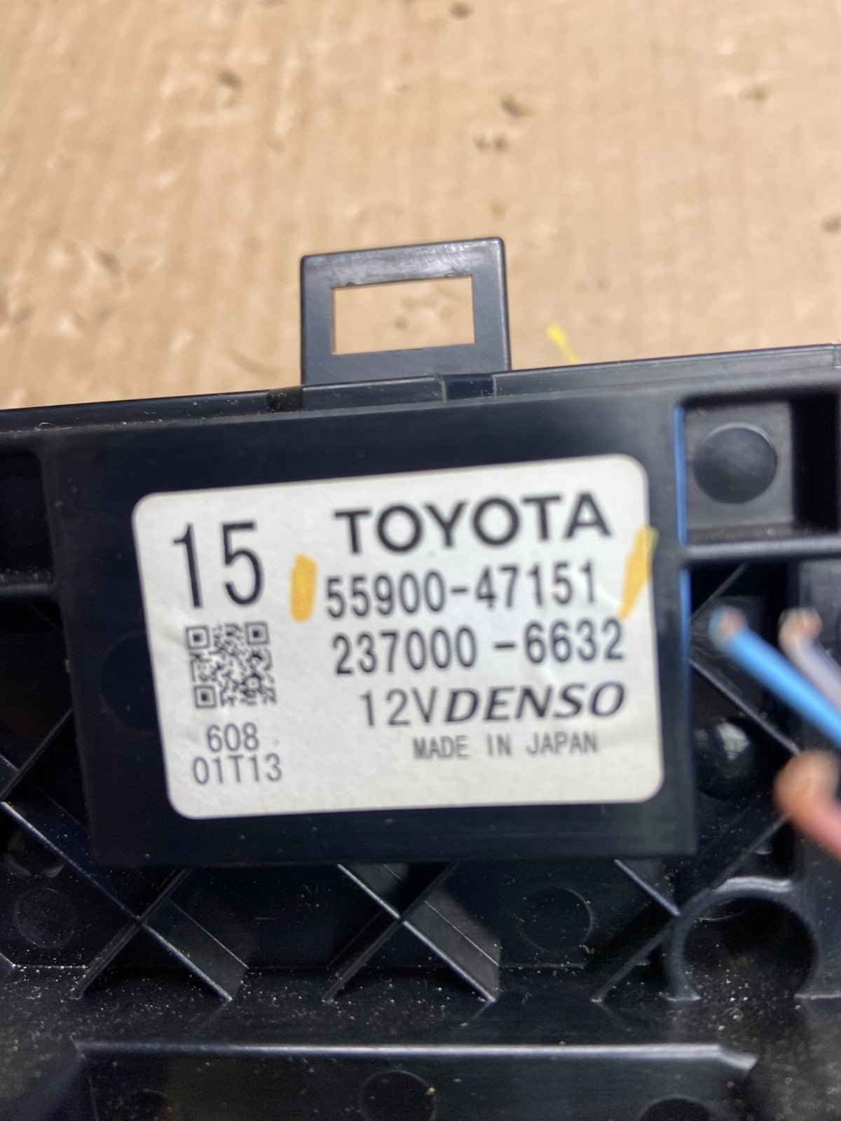 2015 to 2018 Toyota Prius V Heater Climate Control Unit Switch AD2305 DG4