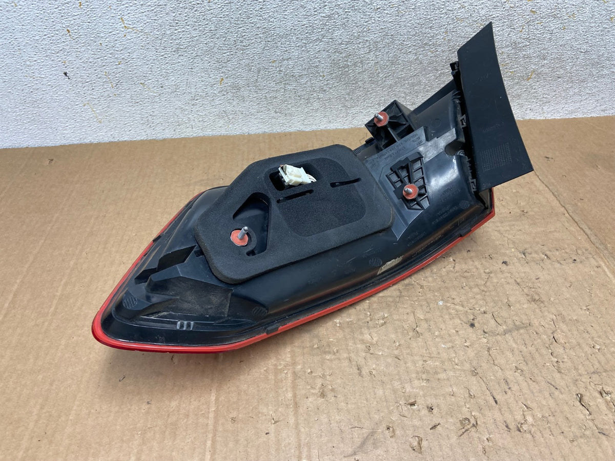 2010 to 2013 Mercedes w207 E-Class E350 Coupe Left Driver Tail Light AI5645 LK4