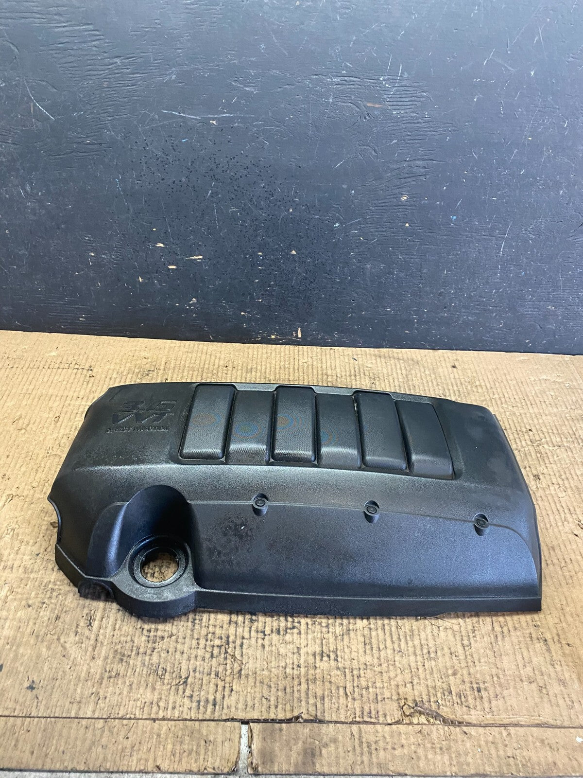 2007 to 2012 GMC Acadia 3.6L VVT Engine Cover Shield N1976 PS0