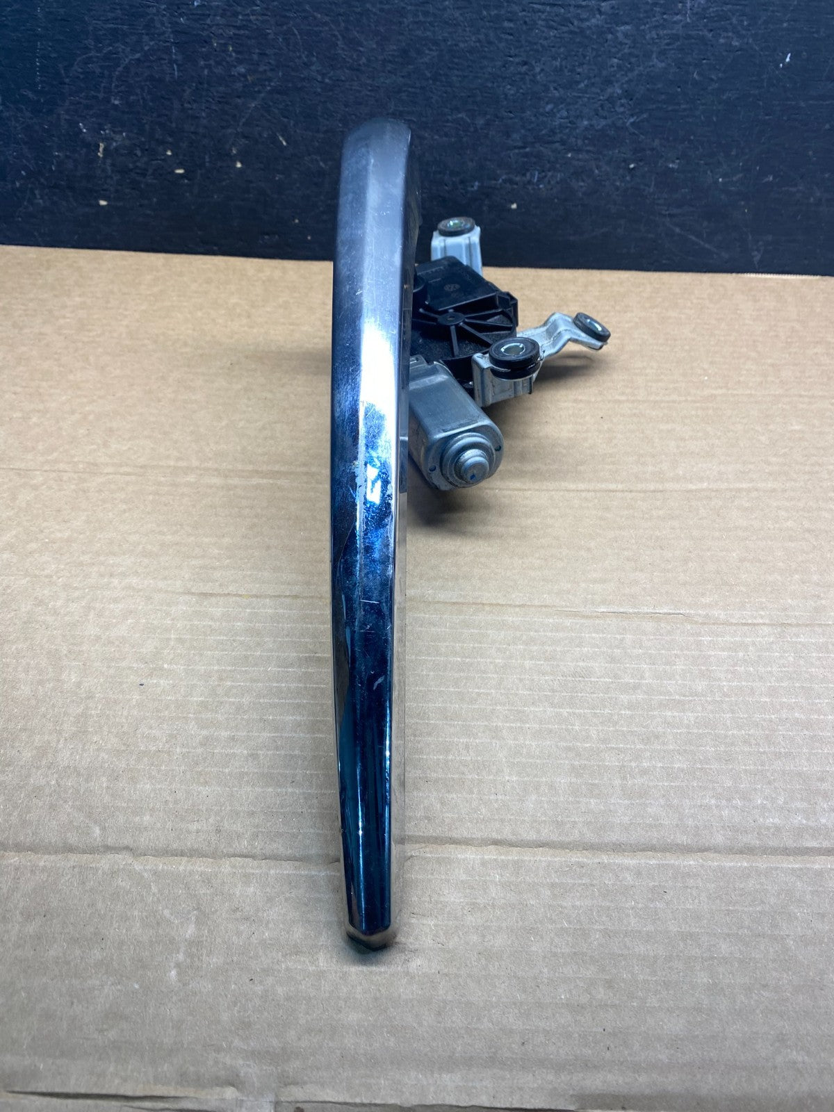 2010 to 2016 Cadillac SRX Rear Windshield Washer Wiper Motor AF7496 DG2