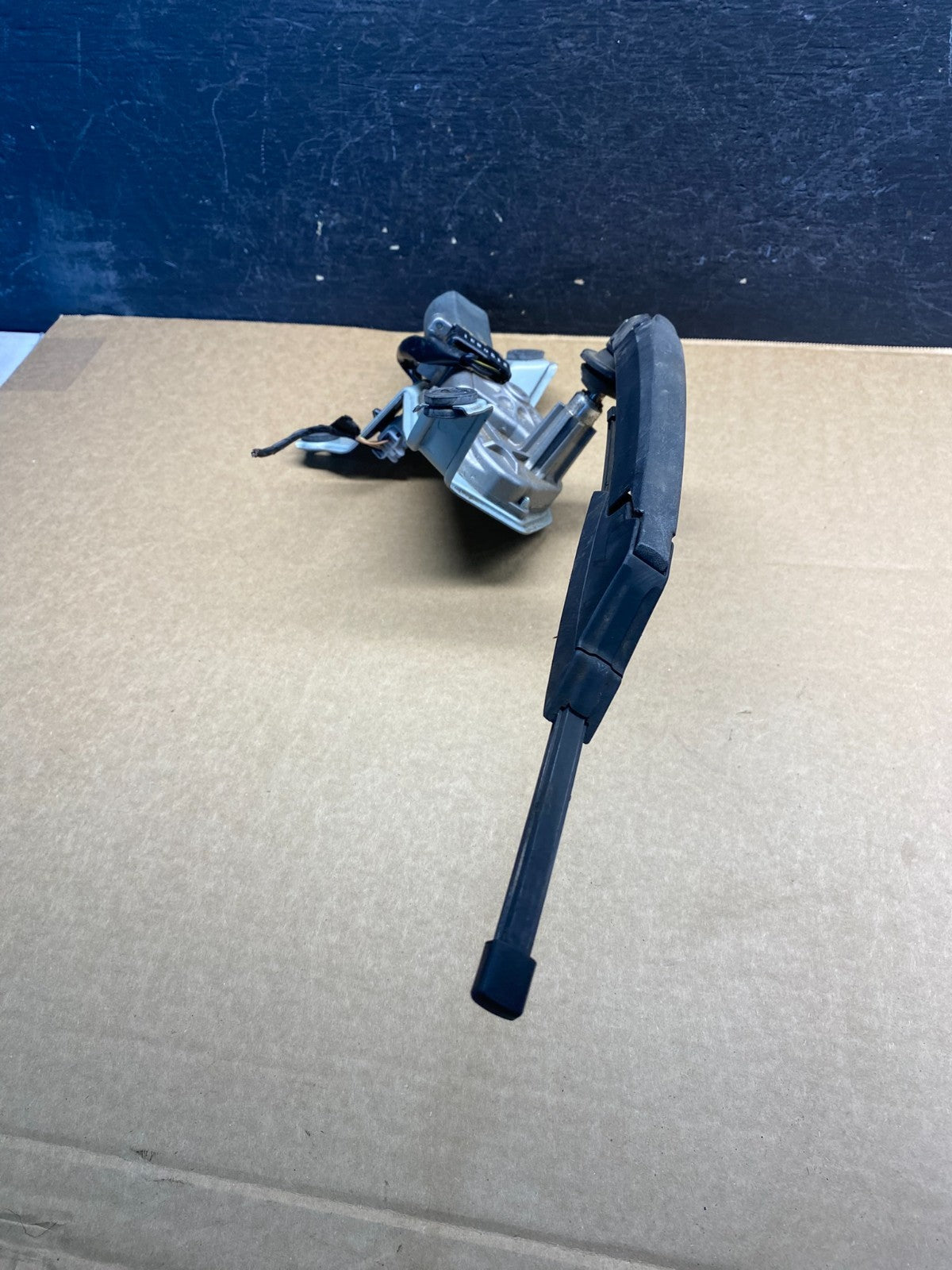 2014-2015 Kia Sorento Rear Glass Windshield Wiper Motor AF4213 DW2