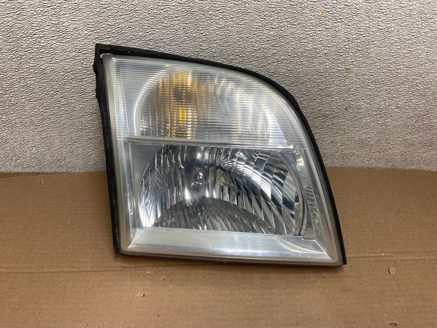 2006-2010 Mercury Mountaineer Right Passenger Rh Side Halogen Headlight AB12690