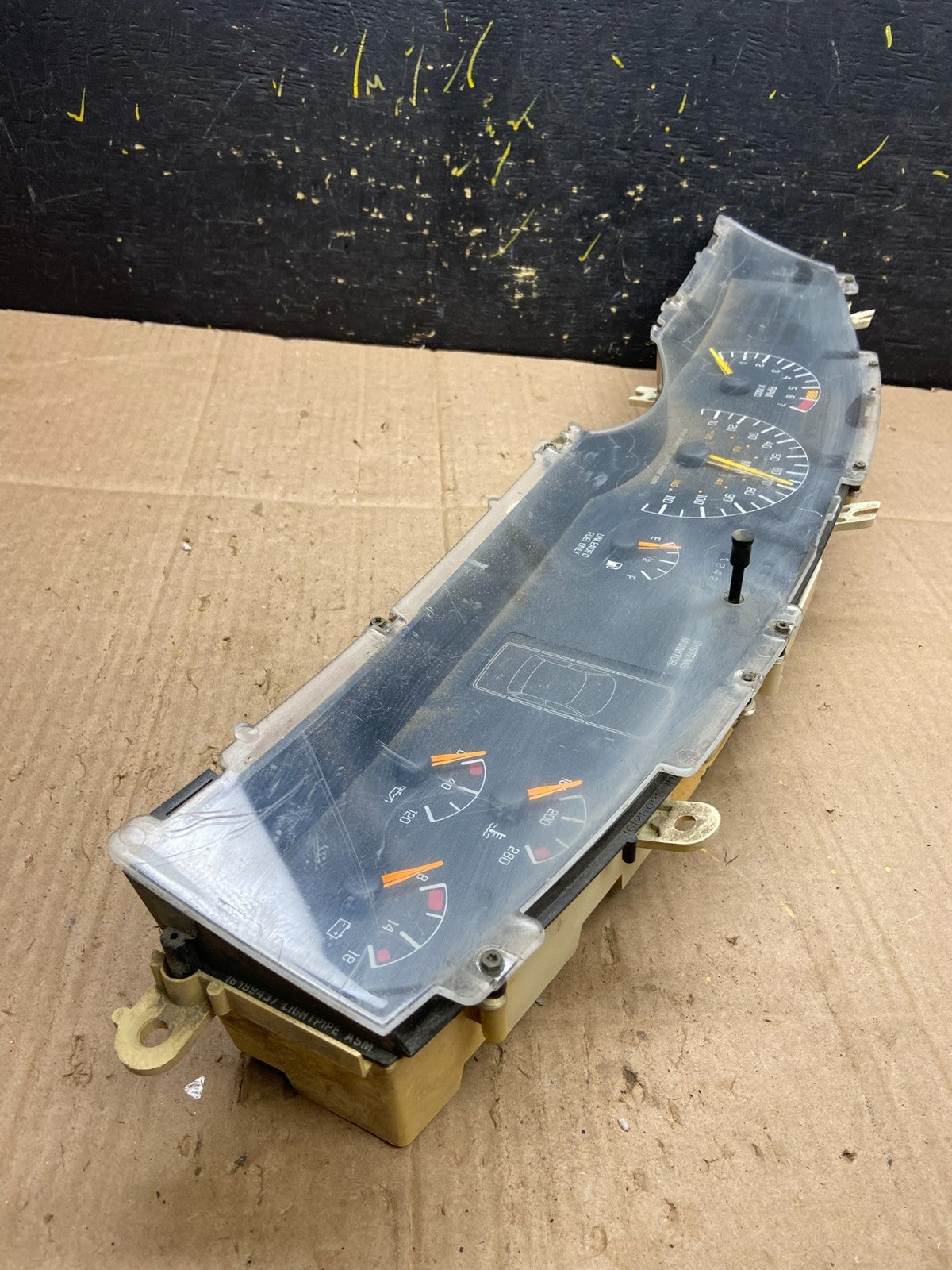 1995 - 1997 Pontiac Bonneville Speedometer Cluster Gauge OEM aa8126 DG3