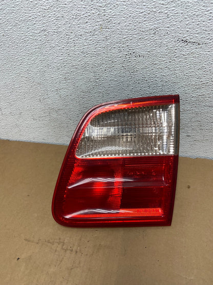 2000-2002 Mercedes-Benz E-Class E320 Wagon Right Inner Tail Light AD2617 DW0