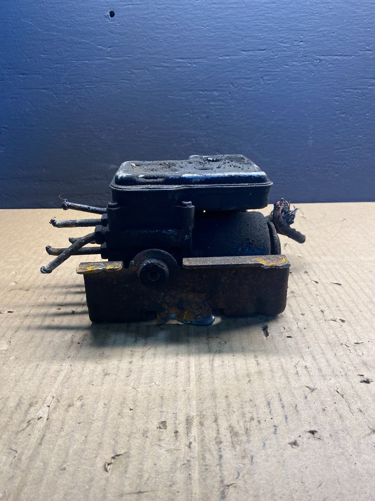 2004 - 2007 Chevrolet Silverado GMC Sierra ABS Anti-Lock Brake Module ab4352 DG2