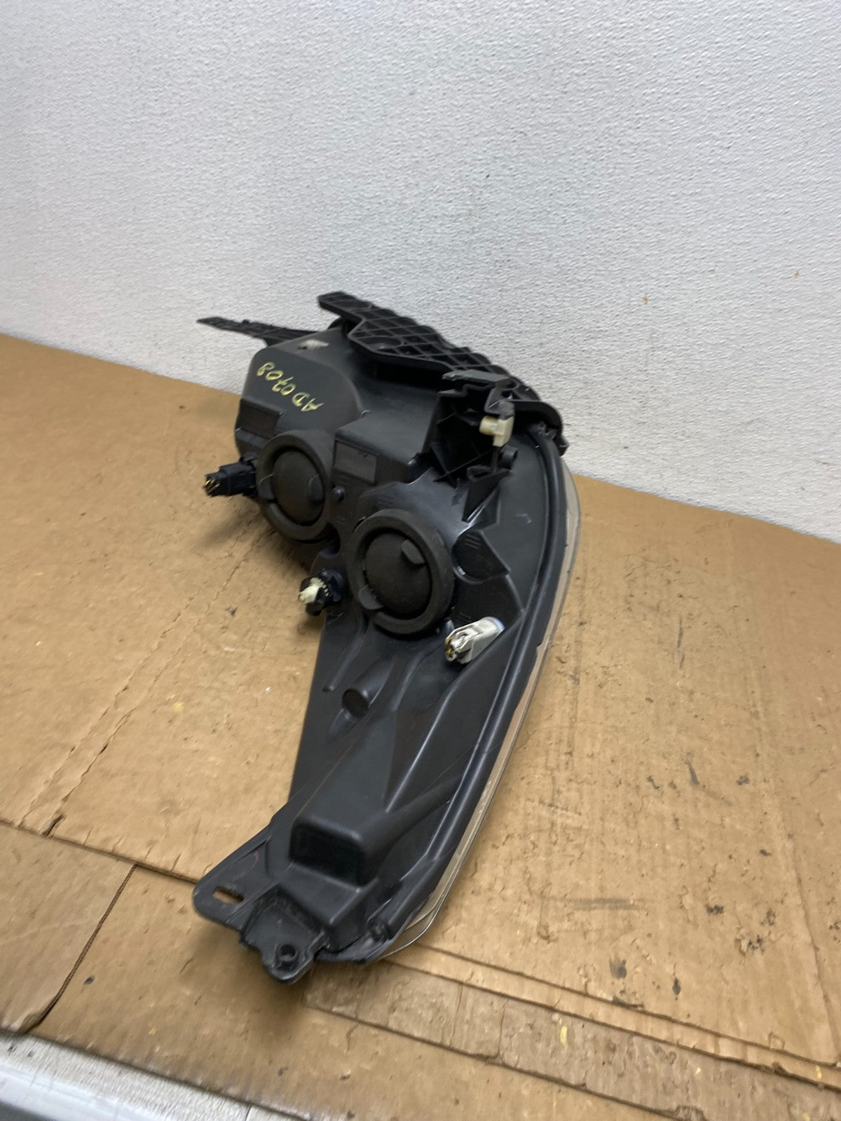 2013 - 2016 Ford Escape Headlight Left Driver Lh Side Halogen AD0708 DW8