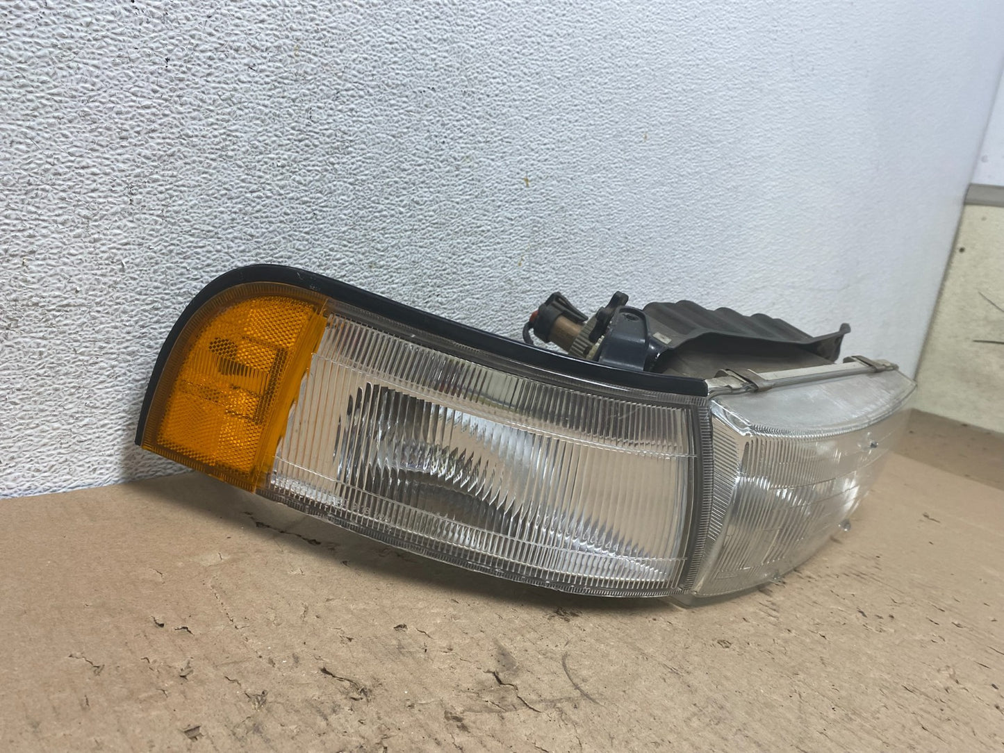 1989 to 1994 Nissan Maxima Right Passenger Side Headlight AF42902