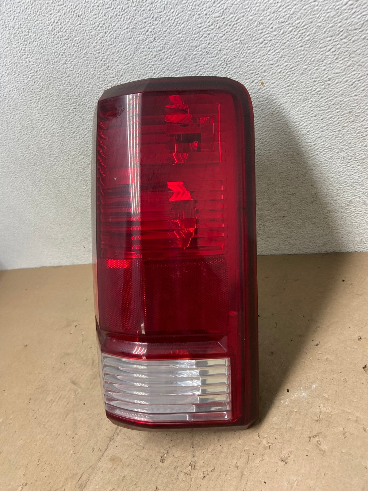 2007-2011 Dodge Nitro Tail Light Right Passenger Rh Side AG4924 LK1