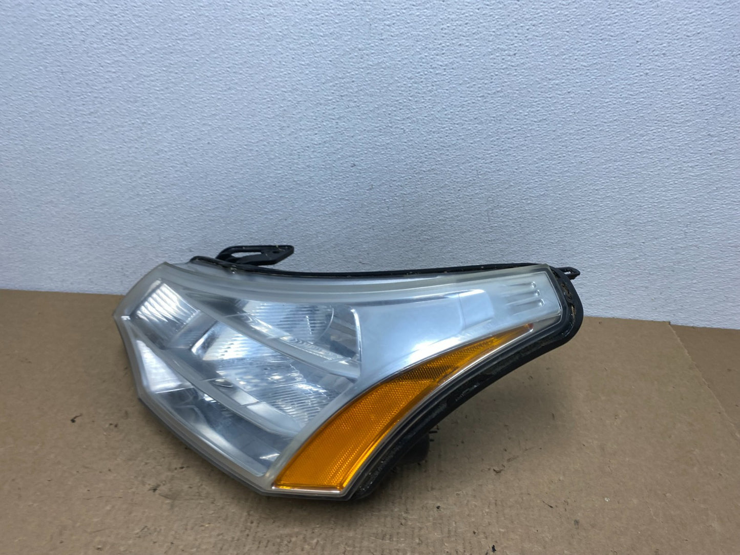2008 2009 2010 2011 Ford Focus Left Driver Lh Headlight Halogen Oem AC1572 DW1