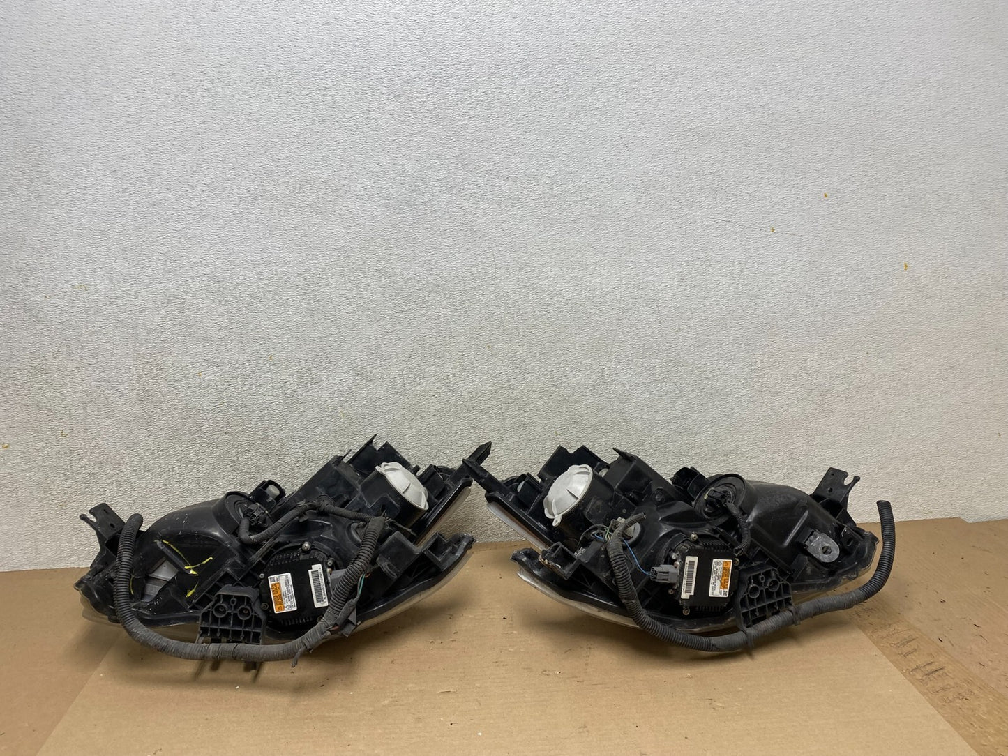Xenon Hid 2009 to 2014 Nissan Maxima Left+Right Set Side Headlights G5338 DG112