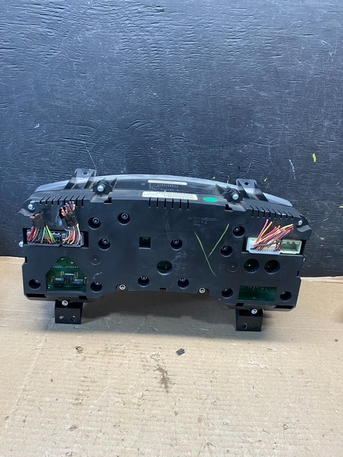 2005 Dodge Durango Speedometer Instrument Cluster Gauge OEM R2879 DG5