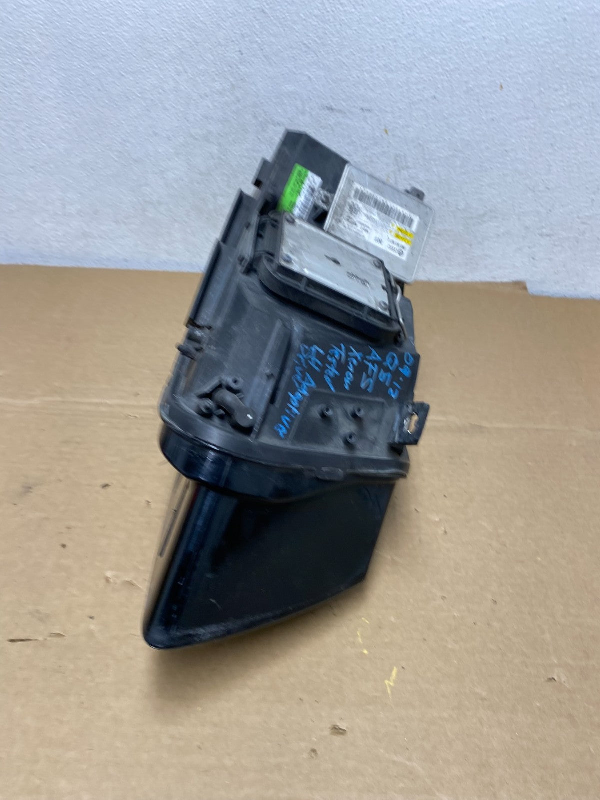 2009-2012 Audi Q5 Left Driver LH Side Xenon HID Headlight AD3830 DW5