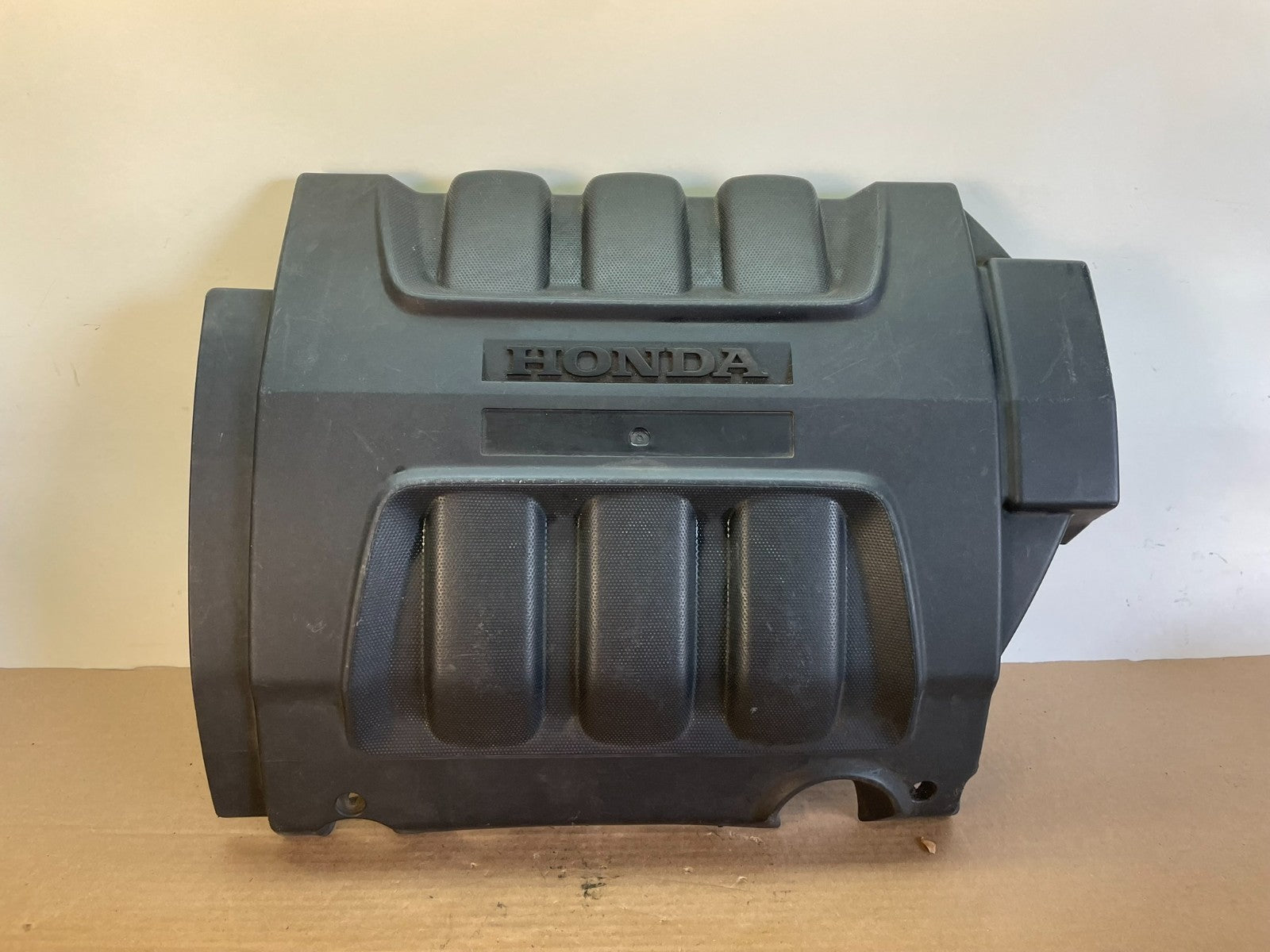 2005 to 2007 Honda Odyssey Black Engine Cover AF8475 DG0