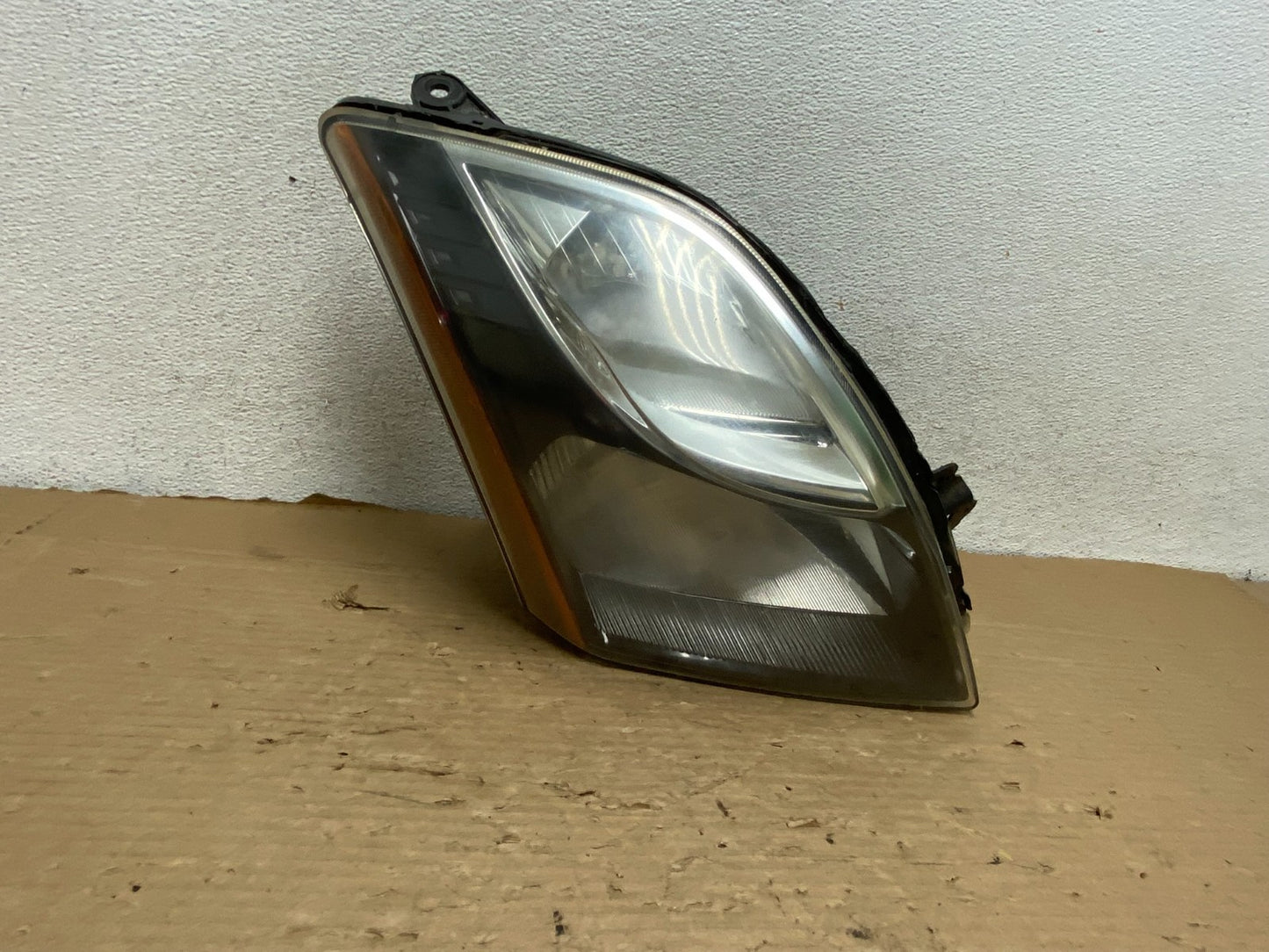 2010 2011 2012 Nissan Sentra Halogen Right Passenger Black Headlight AG8301 DW0