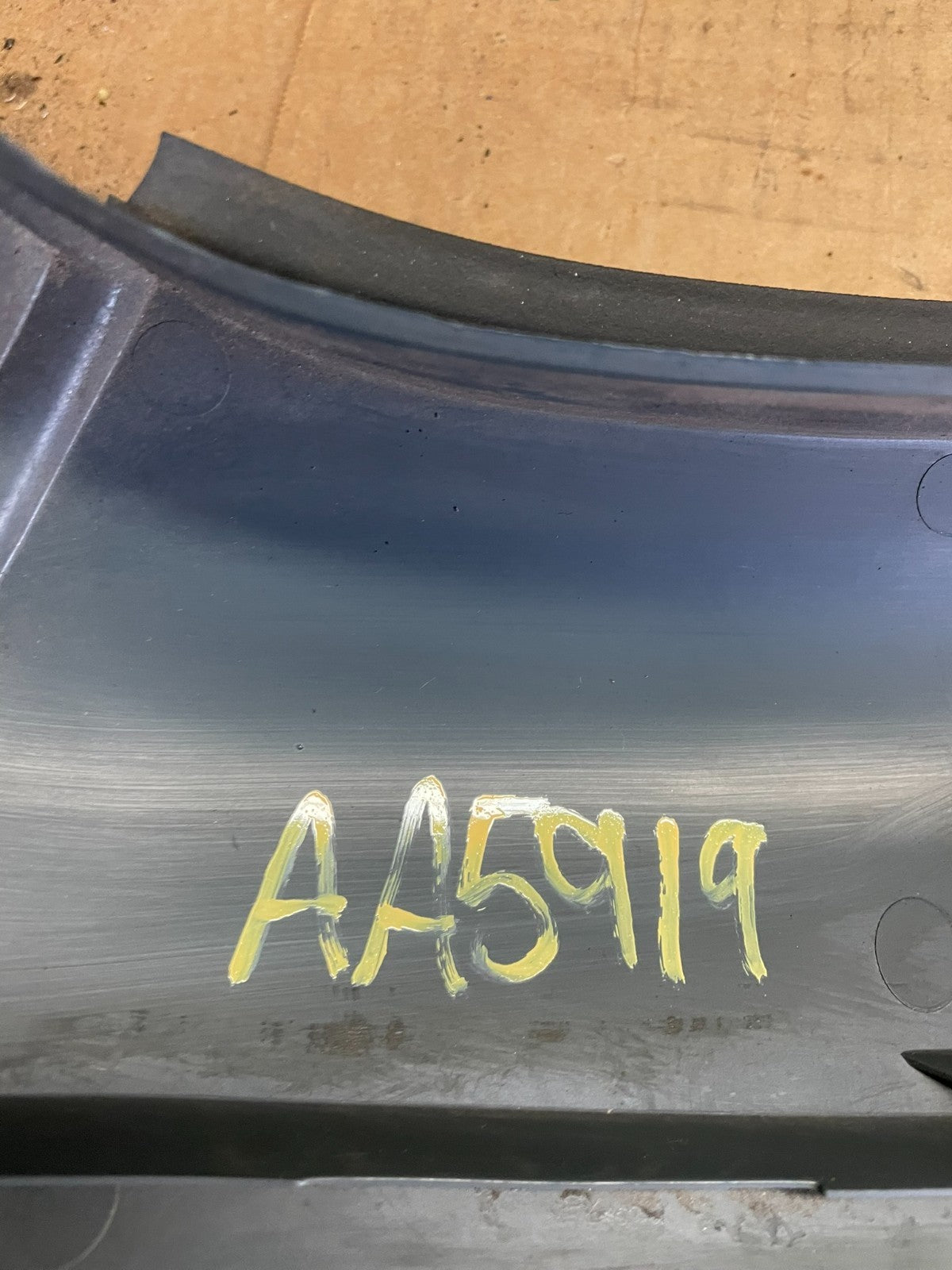 1996 to 2002 Chevrolet Express 3rd Third Brake Light Trim Spoiler aa5919 DG8