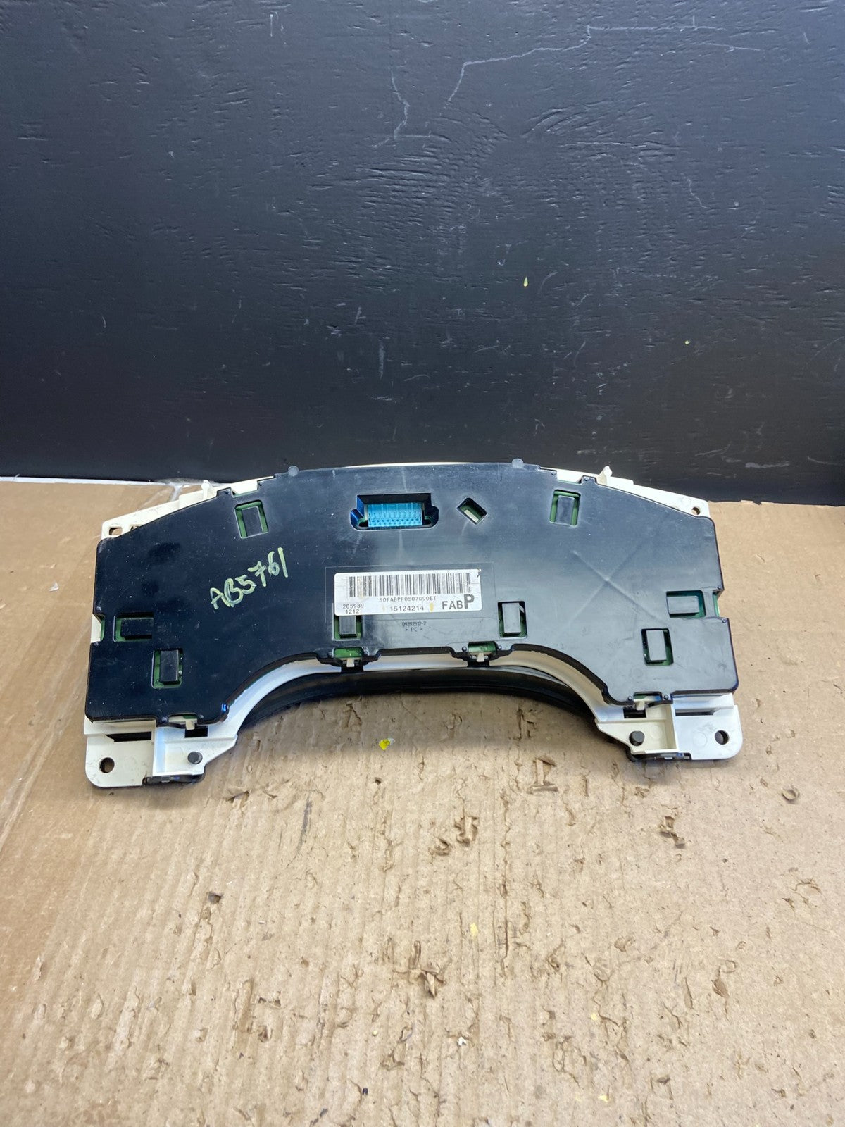 2004 to 2007 Chevrolet Express Speedometer Cluster Gauge OEM  ab5761 DG6