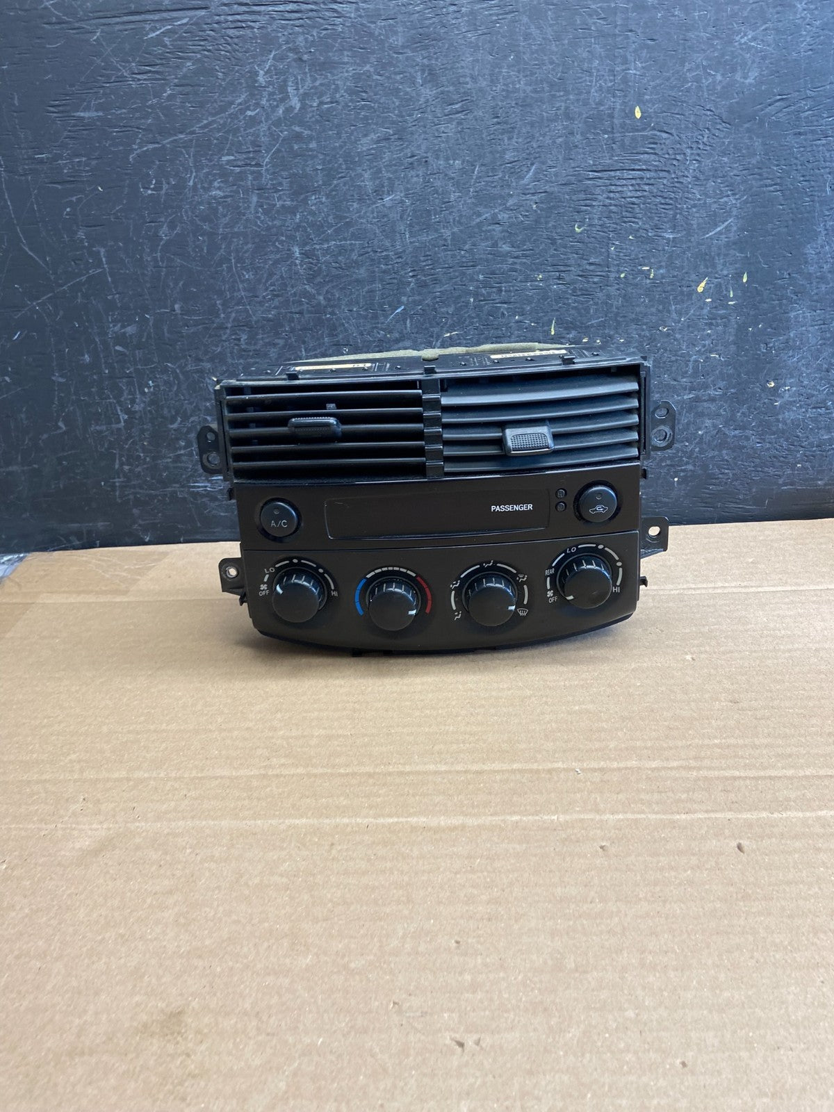 2004-2005 Toyota Sienna AC Climate Heater Temperature Control Air Vent AG4991 DG0