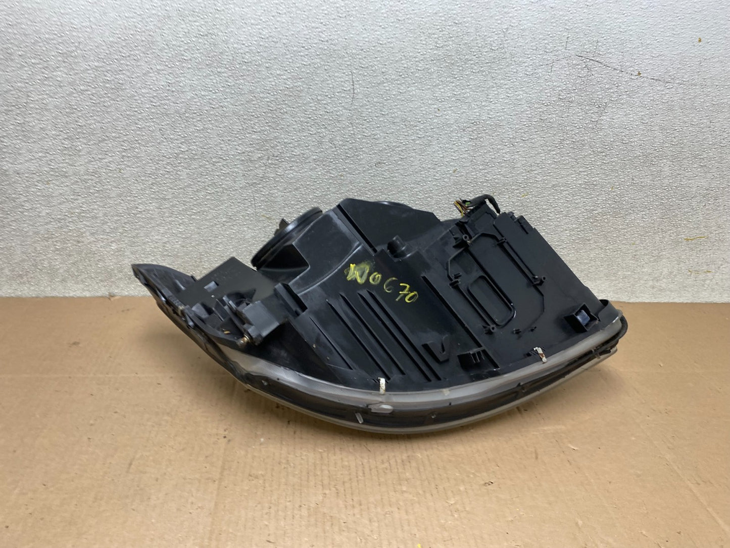 Halogen 2006 to 2009 Mercedes S-Class Left Driver LH Headlight W0669 DG9