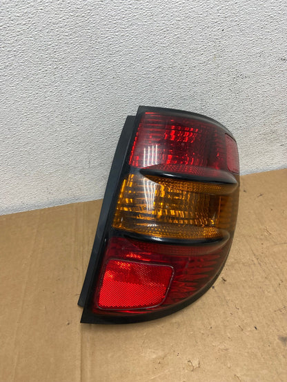 2003 - 2008 Pontiac Vibe Right Passenger RH Side Tail Light AD2790 LK2