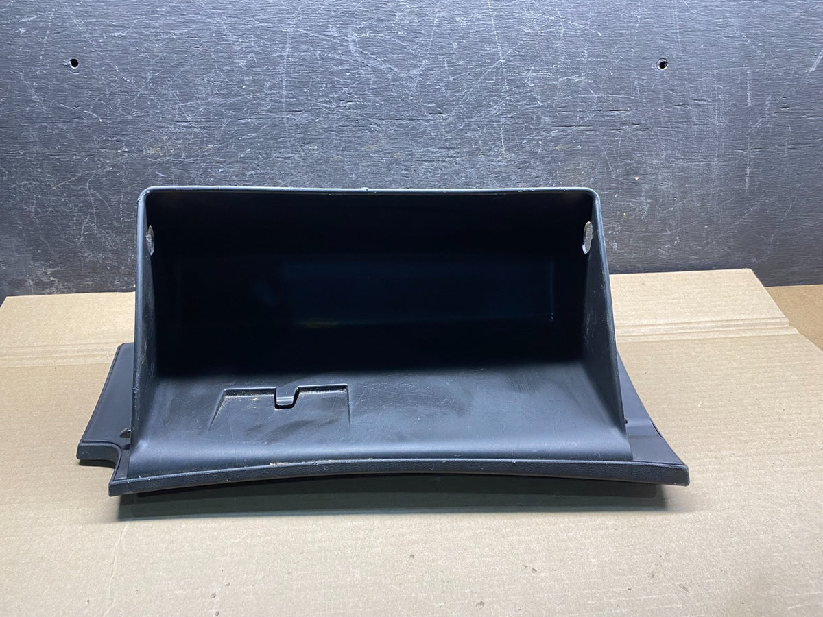 2011 to 2016 Hyundai Elantra Right Passenger Side Glove Box AH7569 DG4