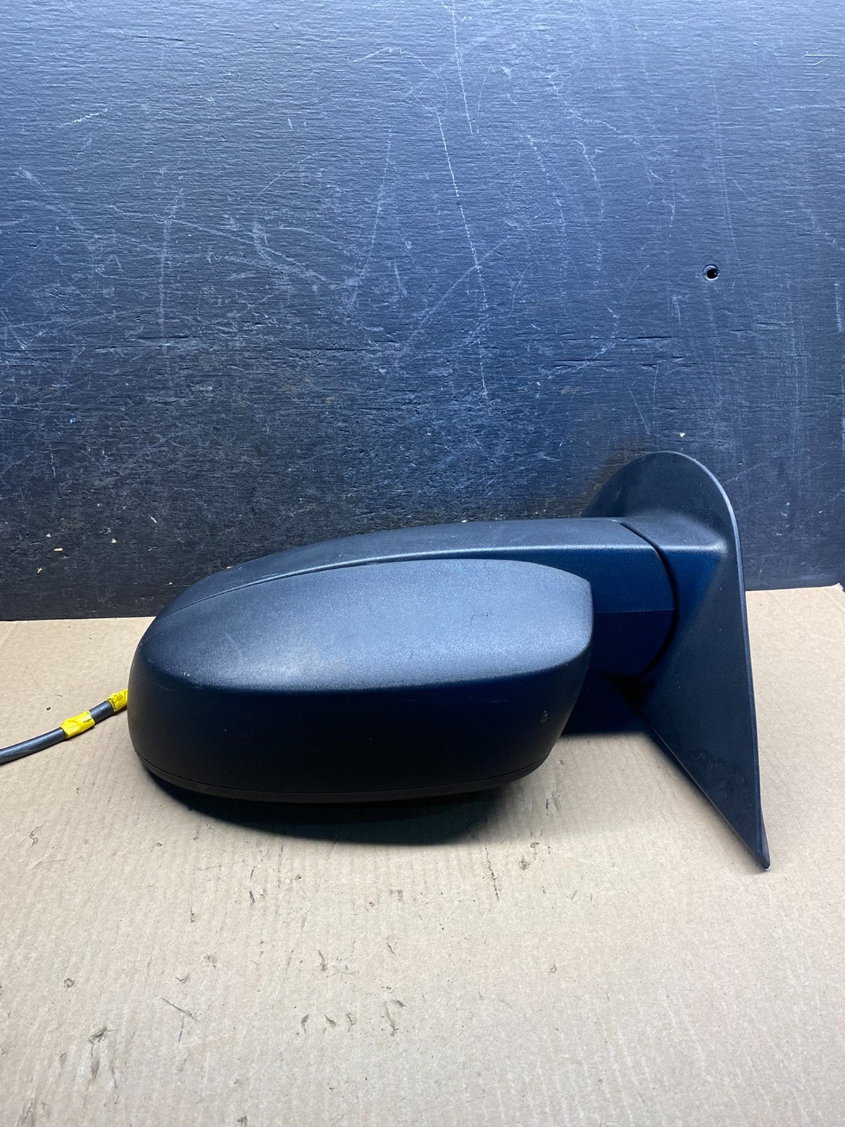 2007 to 2013 Chevrolet Tahoe Silverado Suburban Left Driver Mirror AH3289 DG2