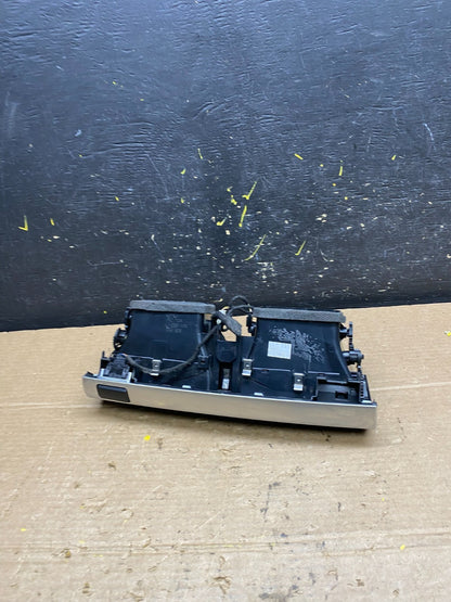 2010 to 2013 BMW X5 X6 Center Console Dash Air Vent OEM w9618 DG4