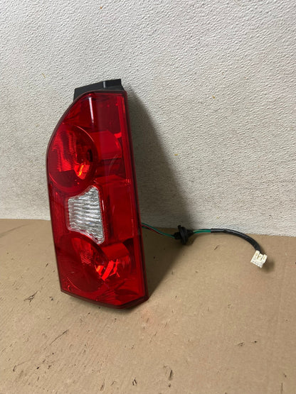 2005 to 2015 Nissan Xterra Right Passenger Rh Side Tail light AH6868 LK1