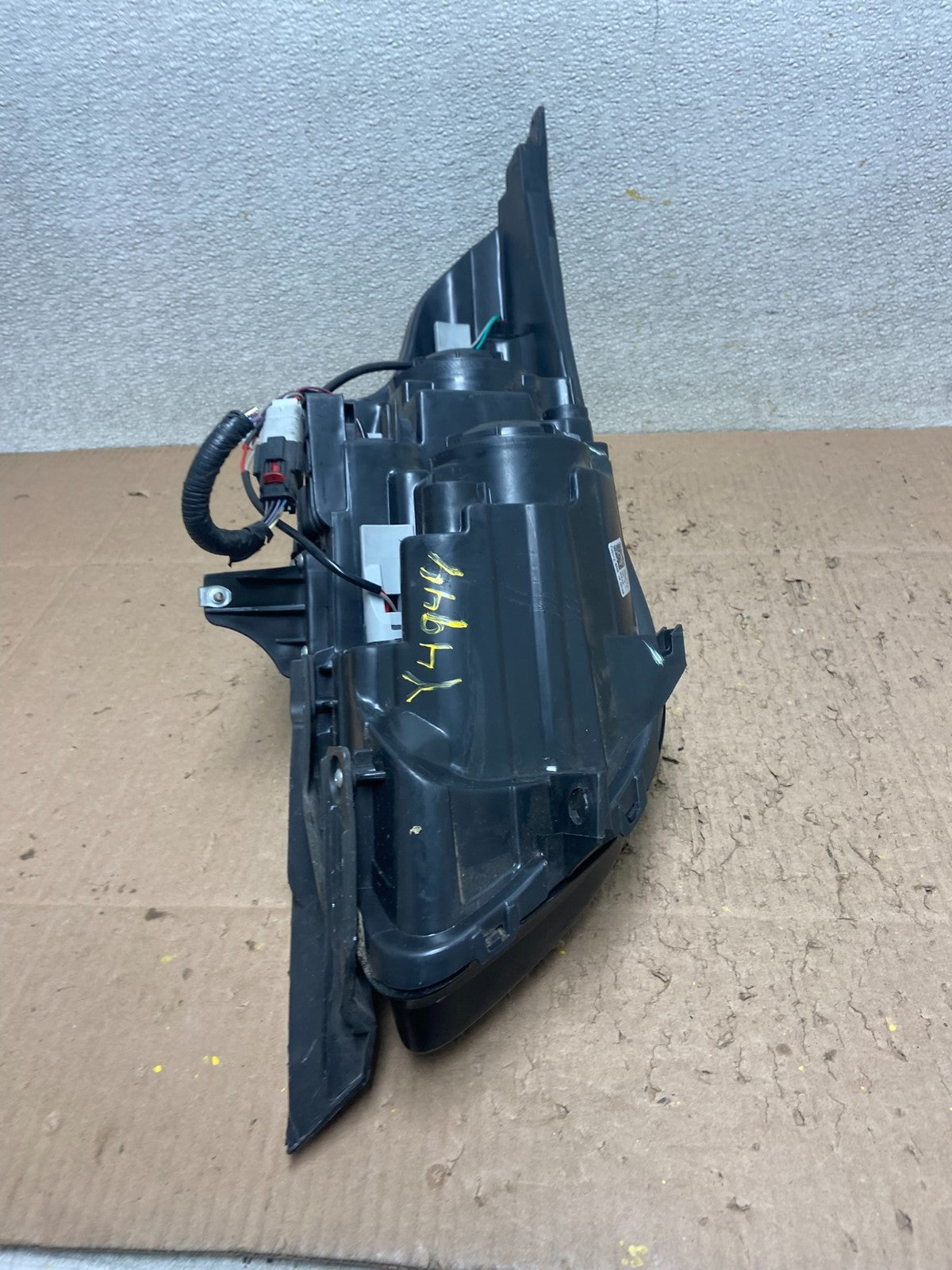 2013 2014 2015 Chevrolet Malibu Headlight Projector Left Driver Side Oem Y49446