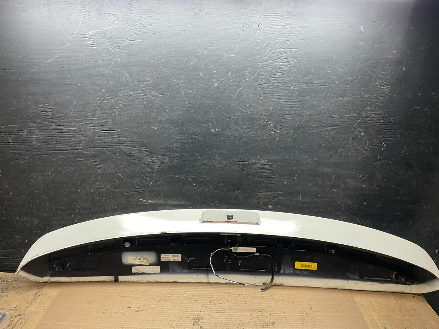 2009 to 2014 Volkswagen Routan Rear Spoiler OEM U8135 PS9
