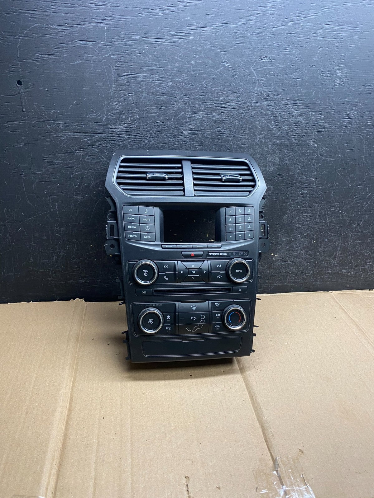 2016-2018 Ford Explorer Radio Heater Climate A/C Control Bezel Trim AH5237 DW0