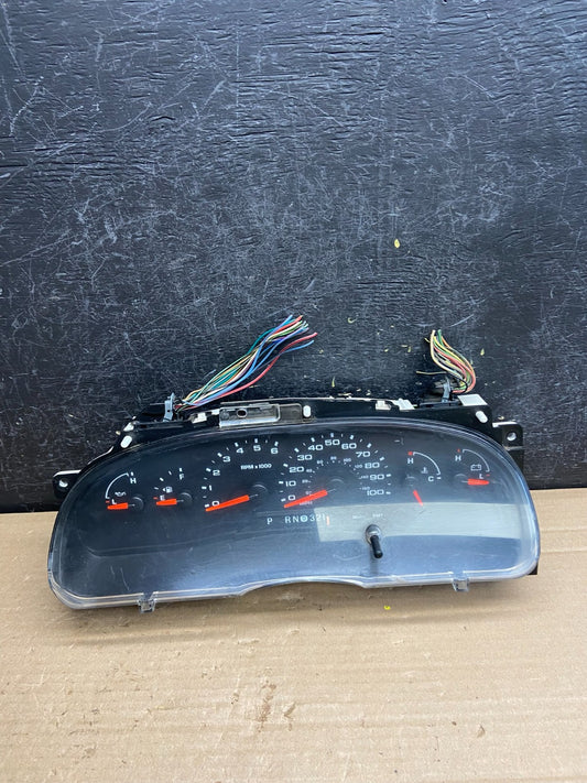 2006 Ford E350 Gauge Speedometer Cluster AG0284 DG0