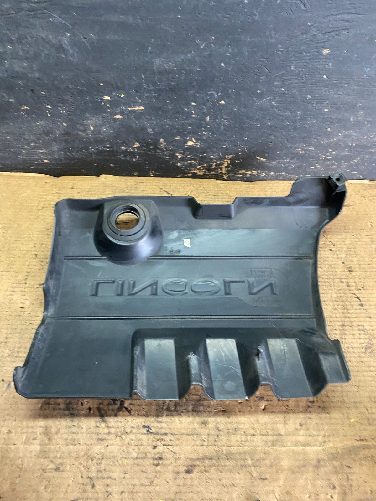 2009 to 2012  Lincoln MKS 3.7L Engine Motor Cover S1196 DG4