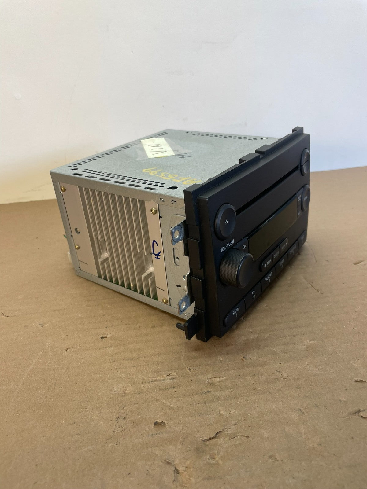 2004 to 2008 Ford F150 Mustang Radio Stereo Audio AM/FM af5599 DG1