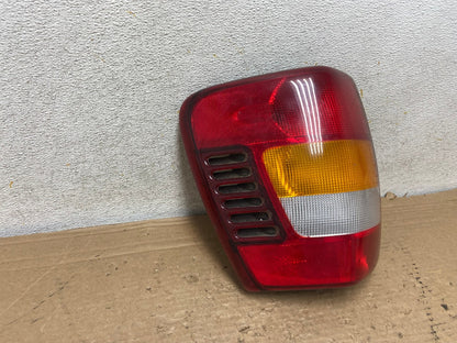 1999 - 2004 Jeep Grand Cherokee WJ Left Driver Lh Tail Light AH9178 LK1