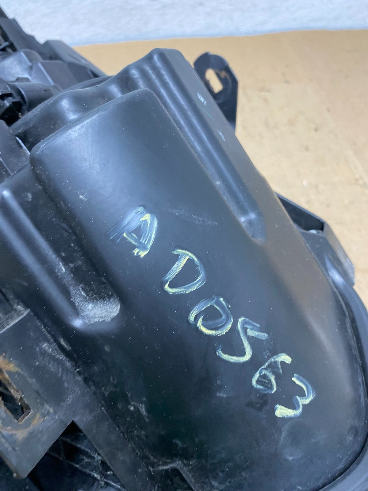 2008 to 2013 Nissan Rogue HID Xenon Headlight Left Driver Lh Side AD0563 DW9
