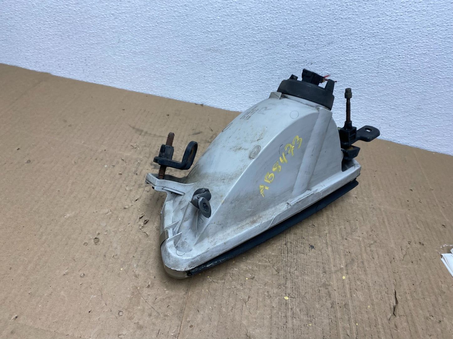 1997 1998 1999 Toyota Camry Right Passenger RH Halogen Headlight AB8473 DW7