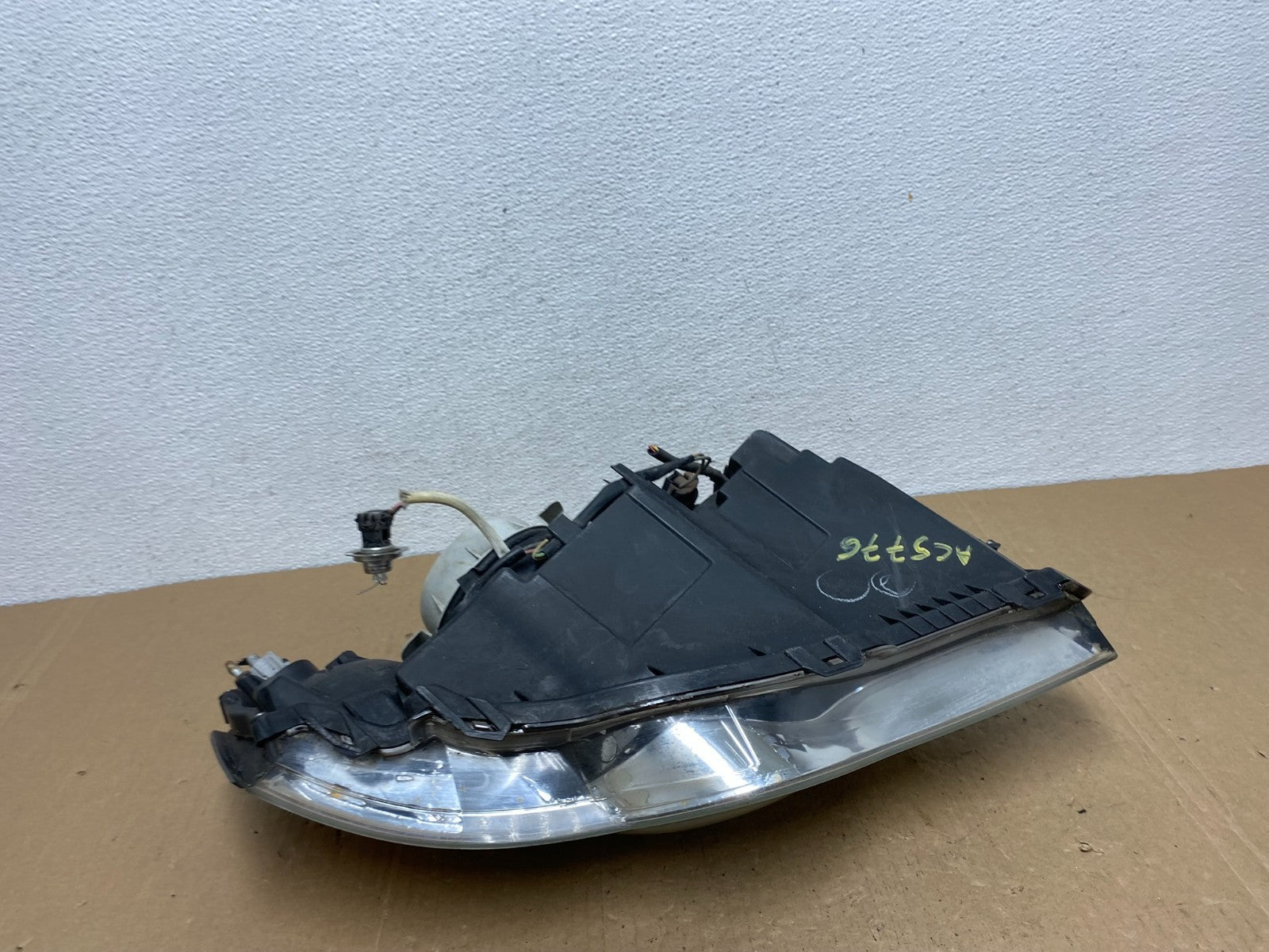 2006 to 2007 Subaru Legacy Left Driver LH Side Headlight AC5776 DW10