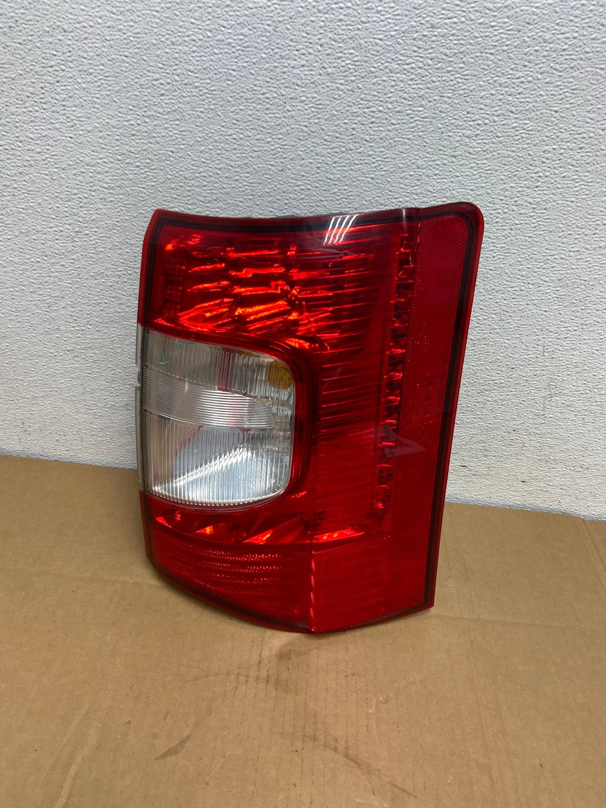 2011-2016 Chrysler Town and Country Right Passenger RH Tail Light AD2414 LK0