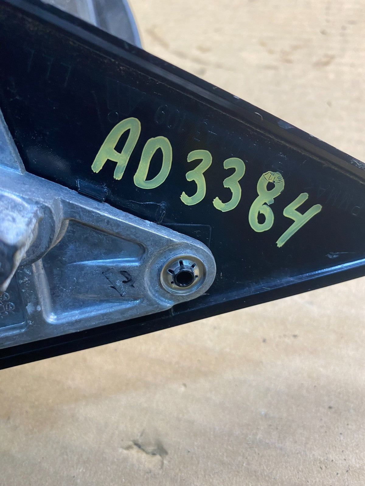 2006 to 2008 BMW 325i Left Driver LH Side View Door Mirror AD338411