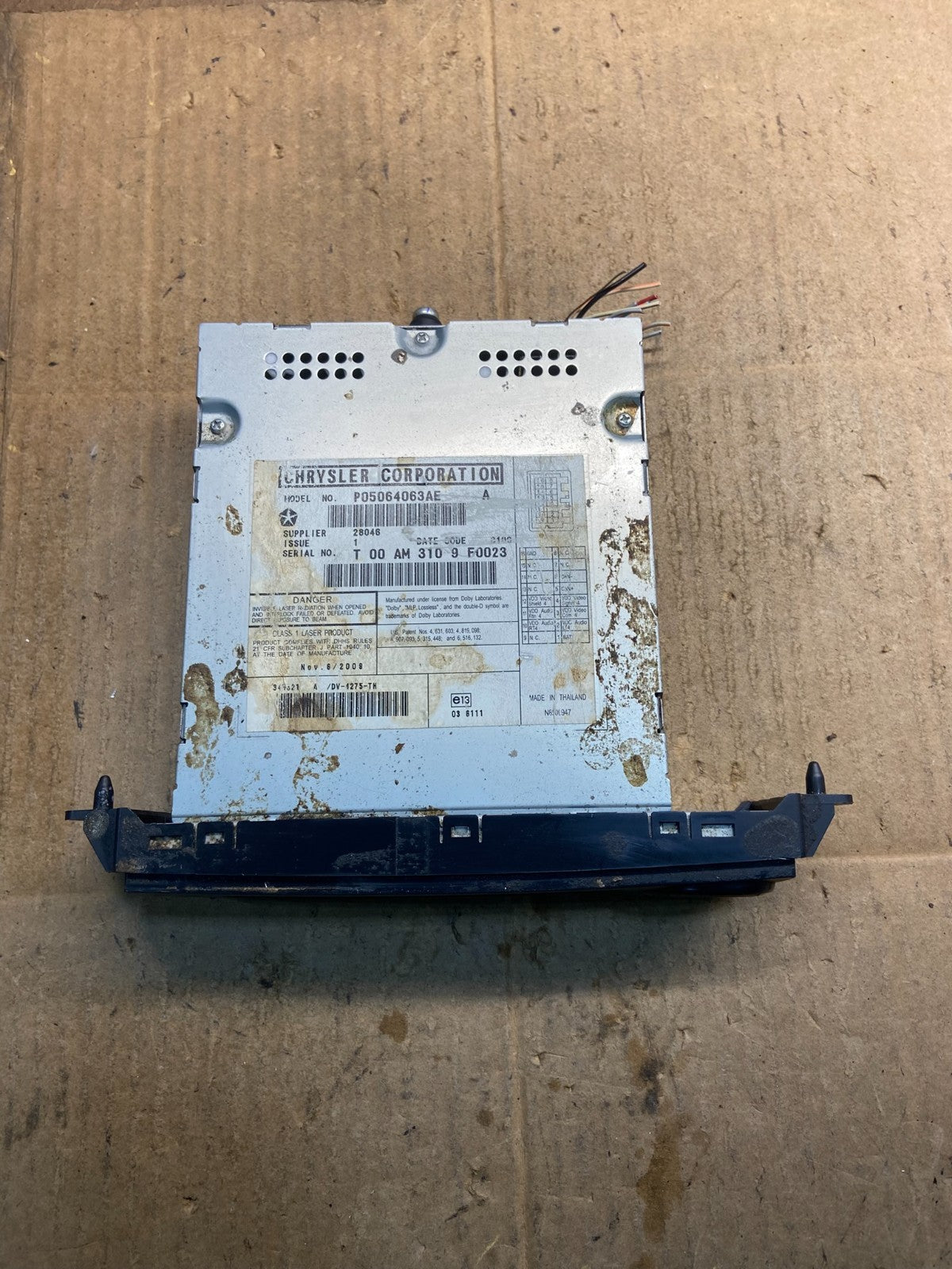 2008 to 2012 Chrysler Town Country DVD Player Receiver OEM Y7314 DG1