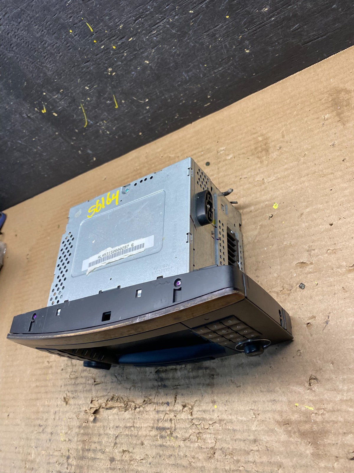 2006-2009 Mercedes W251 R350 Head Command Navigation Radio Player S6164 DG2