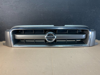 2002 2003 2004 Nissan Pathfinder Front Upper Grill Grille AD8383 DG0