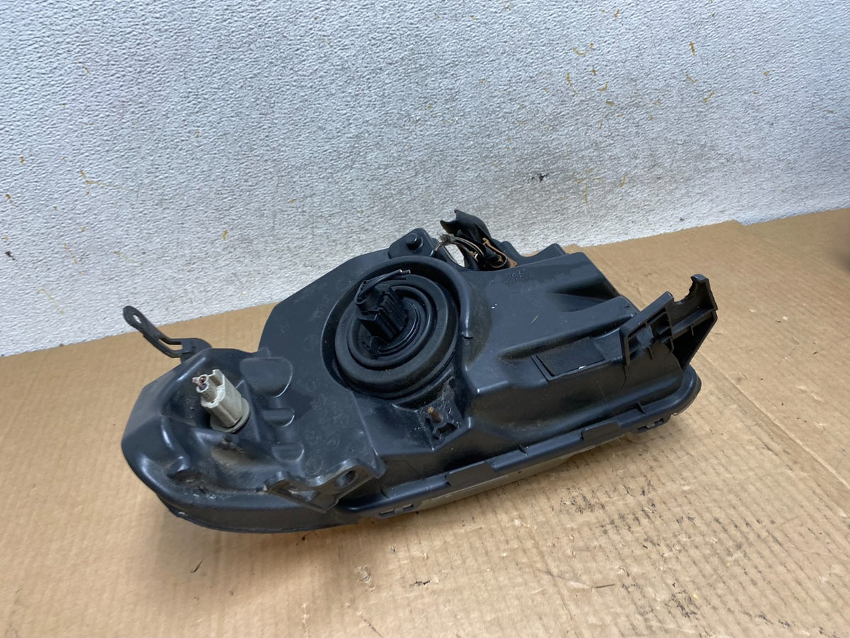 2008 to 2012 Ford Escape Headlight Right Passenger RH Side Halogen AI6582 DW8