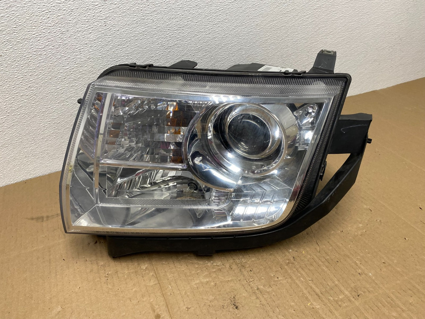 Xenon 2007 to 2010 Lincoln MKX Headlight Left Driver LH Side AB8187 DW0