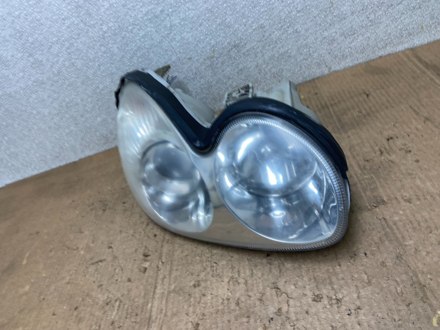 2002-2005 Hyundai Sonata Right Passenger Headlight Halogen Oem AA8398 DW1