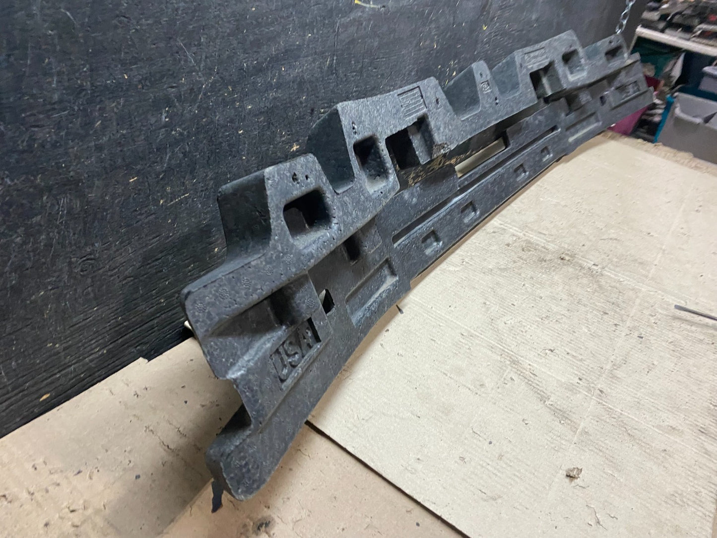 2014 2015 2016 KIA Cadenza Rear Bumper impact Absorber OEM X2898 DG5