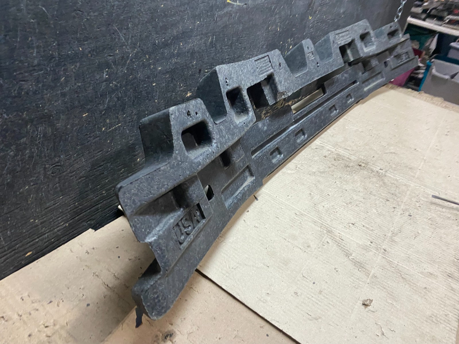 2014 2015 2016 KIA Cadenza Rear Bumper impact Absorber OEM X2898 DG5