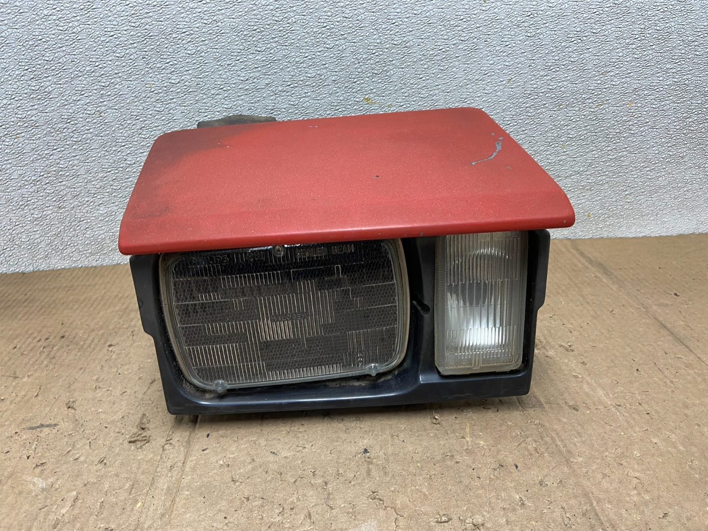1984 to 1986 Nissan 300ZX Right Passenger Side Halogen Headlight OEM AA7094 DG0
